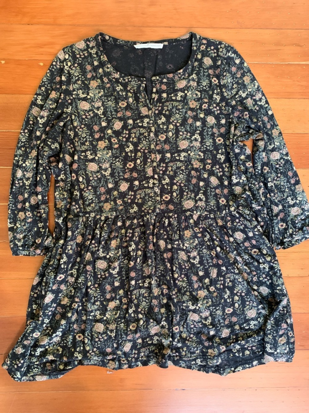 Peruvian Connections Black Floral Women’s Tunic Top M